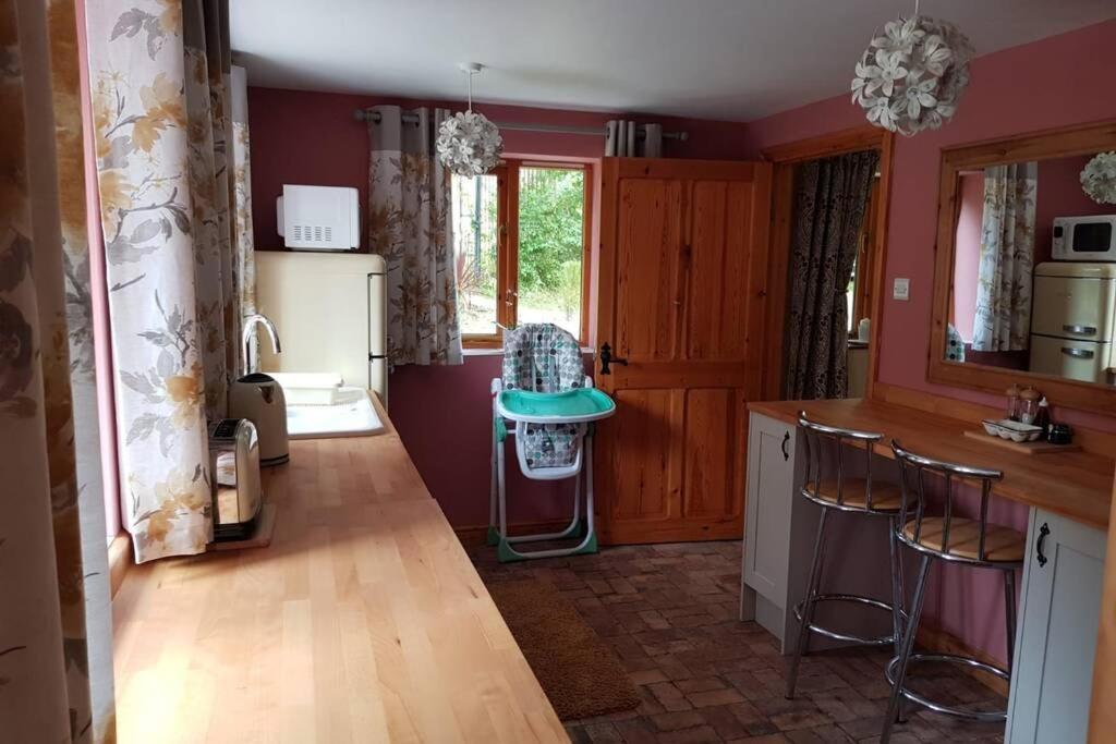 Rowan Cottages With Panoramic Views Of The Stiperstones And Walks On The Doorstep 슈루즈버리 외부 사진