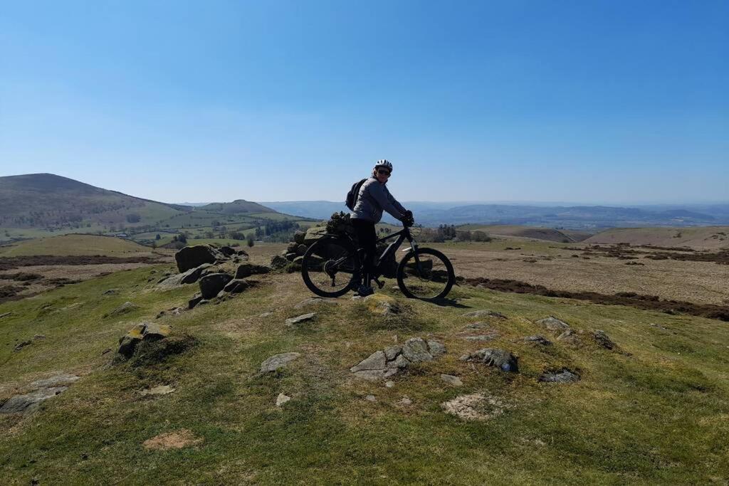 Rowan Cottages With Panoramic Views Of The Stiperstones And Walks On The Doorstep 슈루즈버리 외부 사진