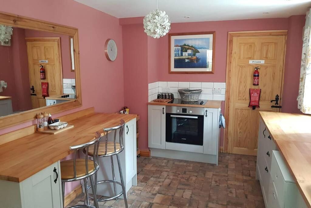Rowan Cottages With Panoramic Views Of The Stiperstones And Walks On The Doorstep 슈루즈버리 외부 사진